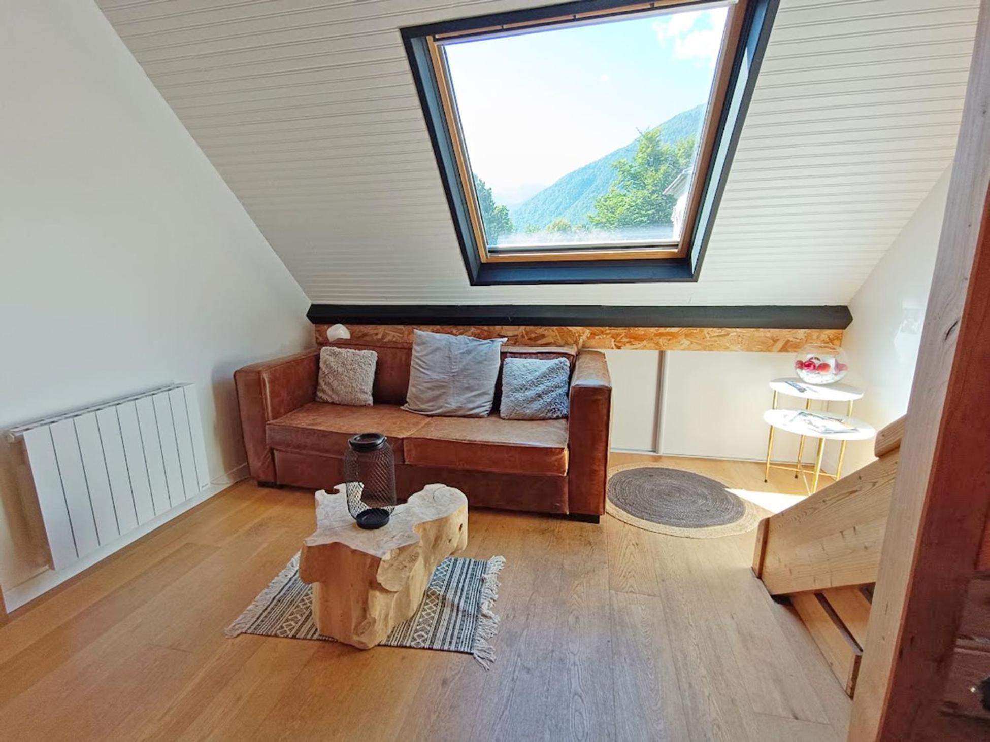 Appartement Le Nid De Juliette, T3 Duplex, Parking, Cave à Bagnères-de-Luchon Extérieur photo
